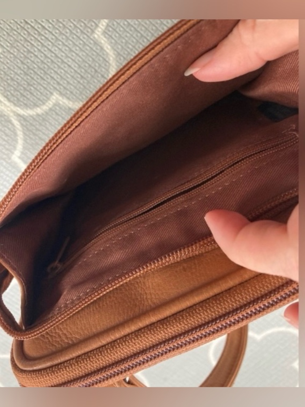 Fossil Brown Leather Messenger Crossbody Multiple Compartments Compact - Picture 3 of 6